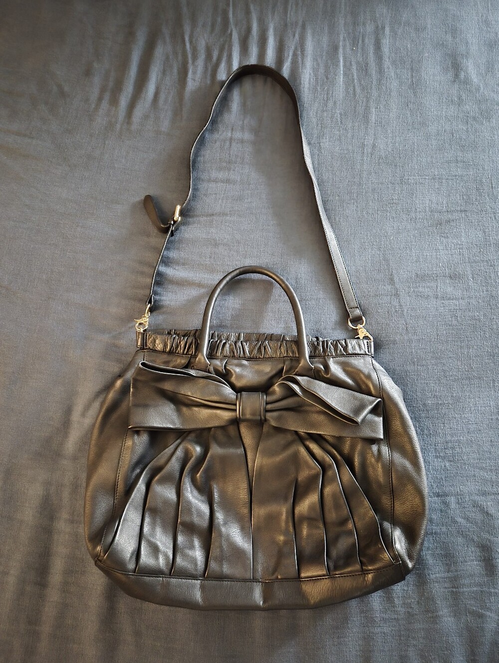 RED VALENTINO Elegant Black Bow-Accent Women's Tote Bag